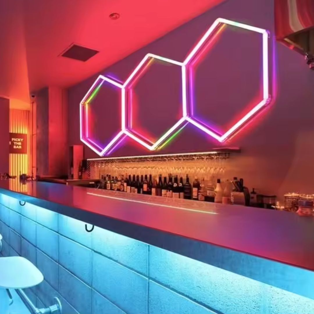 Premium RGB Hexagon-lampe, 5 Grid System, 160 x 230 cm med fjernbetjening