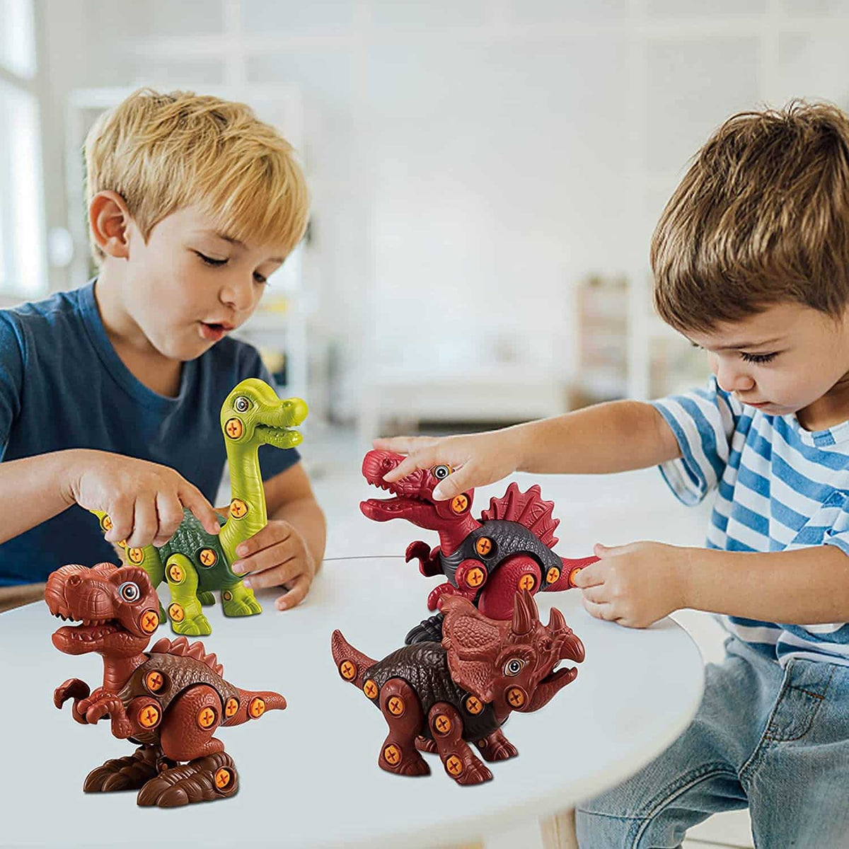 Dinosaur Børne Byggesæt med hele 4 forskellige dinoer!
