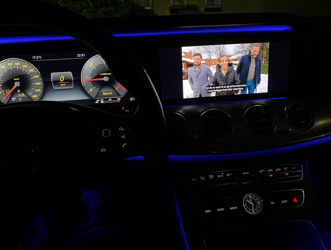 Premium Trådløs AI Box, der gør Apple CarPlay & Android Auto trådløst, Stream alle streamingtjenester på bilens skærm!