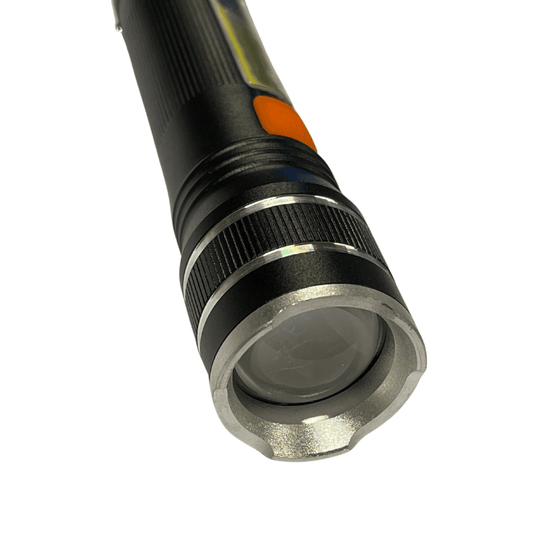 Super kraftig lommelygte med Zoom funktion- Lyser 3-500 meter - 1000 Lumen