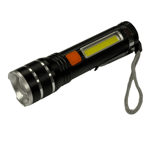 Super kraftig lommelygte med Zoom funktion- Lyser 3-500 meter - 1000 Lumen